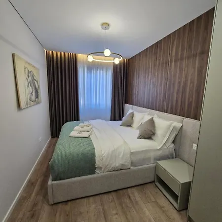 Apartment Select 6 *