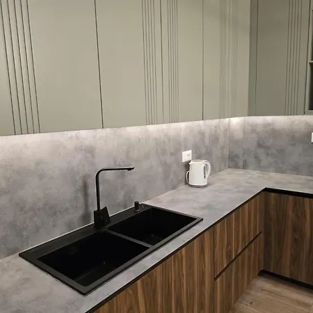 Apartment Select 6 *