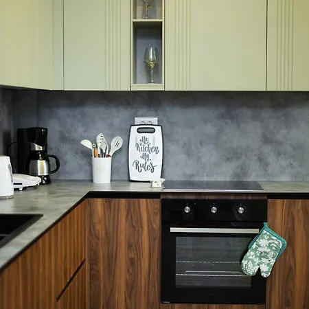 Select 6 Τίρανα