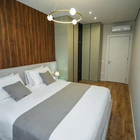 Select 6 Τίρανα