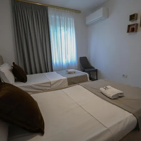 Select 6 Τίρανα